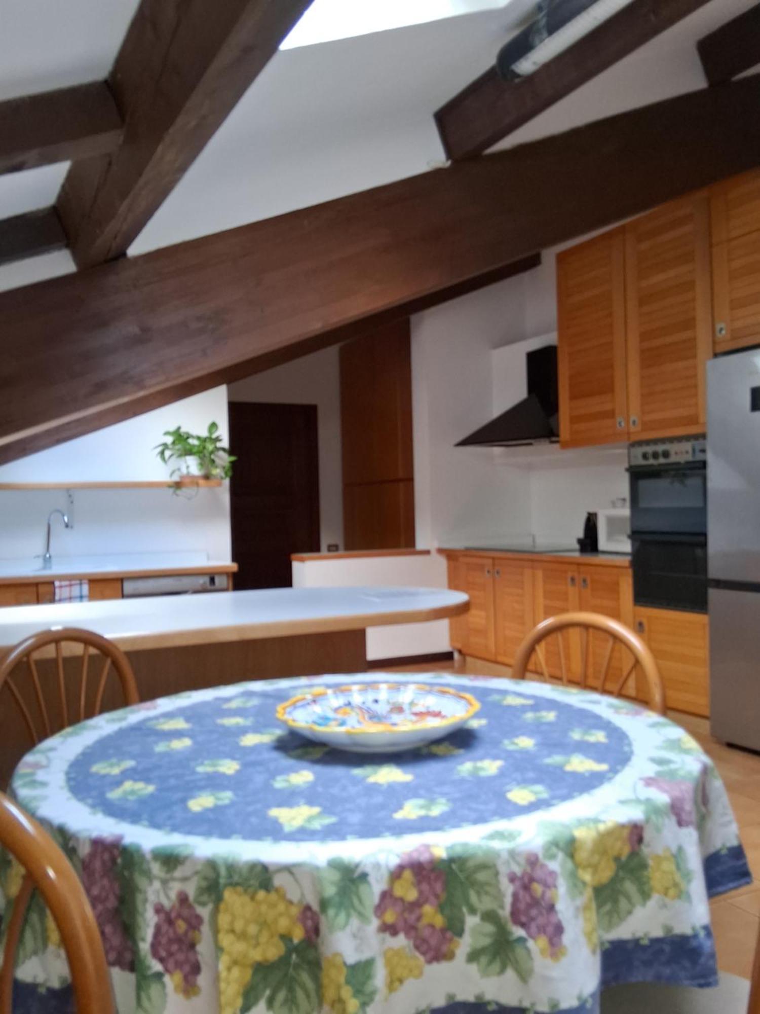 Hotel Ristorante Vapore Faggeto Lario Esterno foto