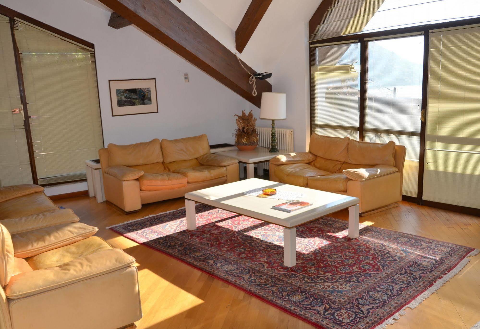 Hotel Ristorante Vapore Faggeto Lario Esterno foto